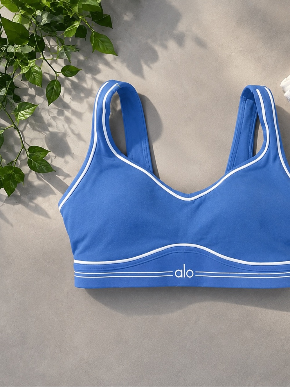 Alo Azure Blue Sports Bra & Leggings Set - Picture 2 of 2